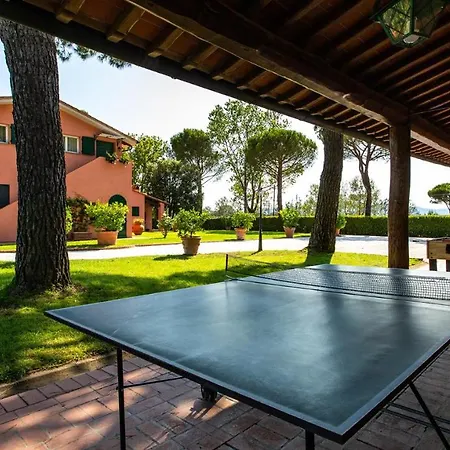 Villa Elisa 16, Emma