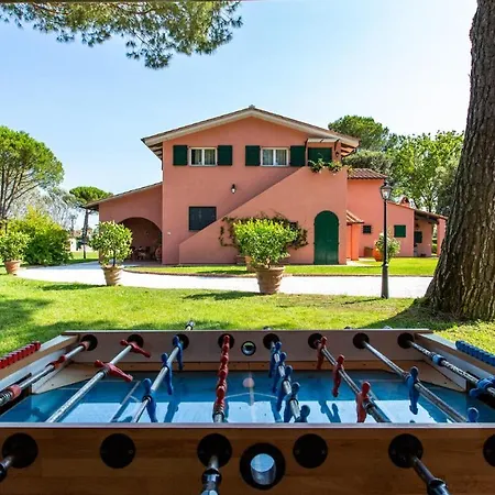 Villa Elisa 16, Emma