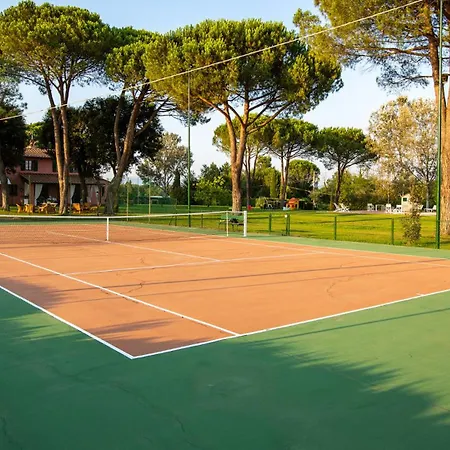 Elisa 16, Emma Villa *