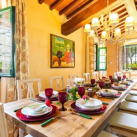 Villa Elisa 16, Emma Fucecchio